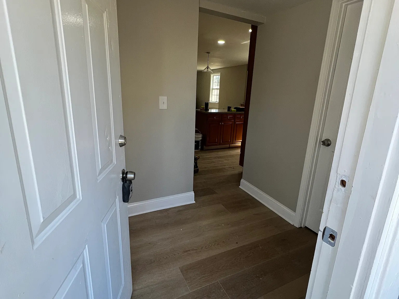3 bed, 1400 sqft, $1,800 — Photo 2