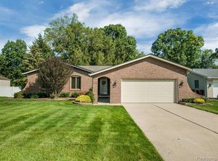 8793 Messmore Rd, Shelby Township, MI 48317