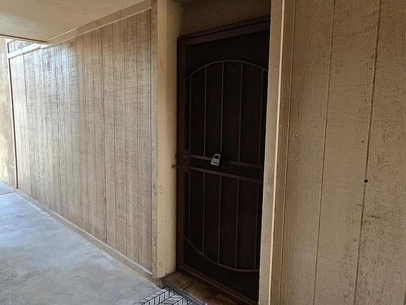 2nd image of 1810 E Blacklidge Dr APT 114
