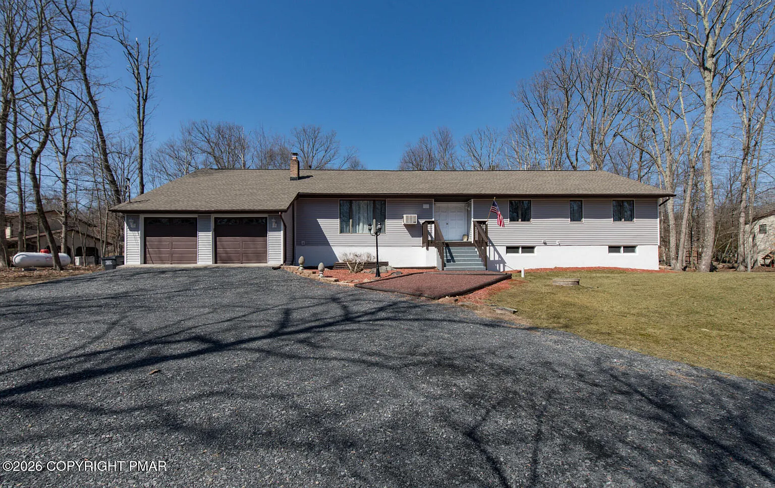 324 Remington Rd photo 1