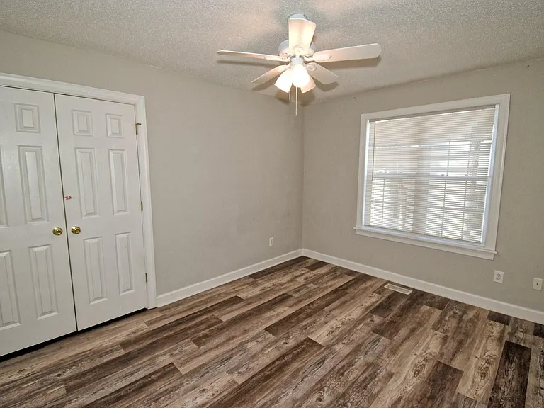 239 Tillamook Dr — Photo 6