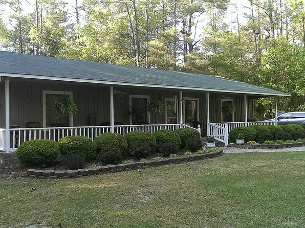 22622 Gillis Rd, Laurel Hill, NC 28351