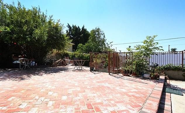 1st image of 1101 S Mariposa Ave