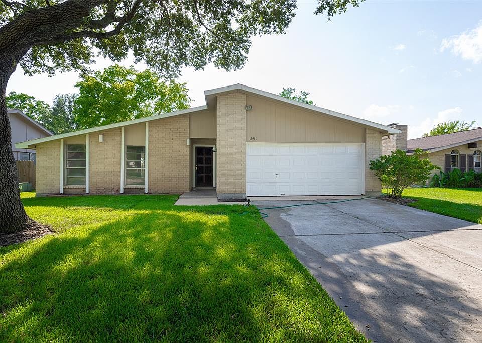 1st image of 2931 Quail Valley East Dr