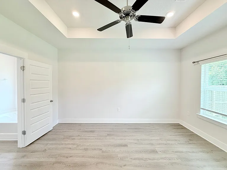 5733 Danbury Blvd — Photo 6