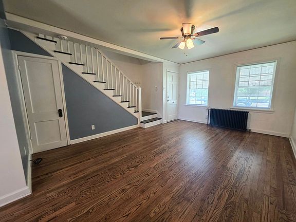 3rd image of 2038 N Grand Ave