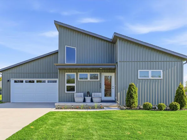 404 Sandmar Drive, Ripon, WI 54971