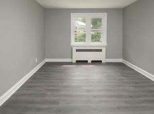 Oxford Gardens managed by Silverstone Properties, Philadelphia, PA 19124