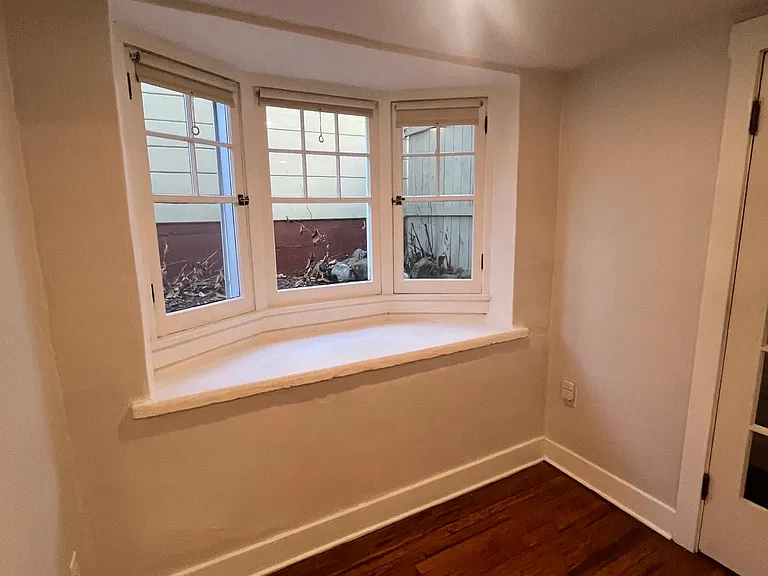 1812 W Pacific Ave #5 — Photo 25