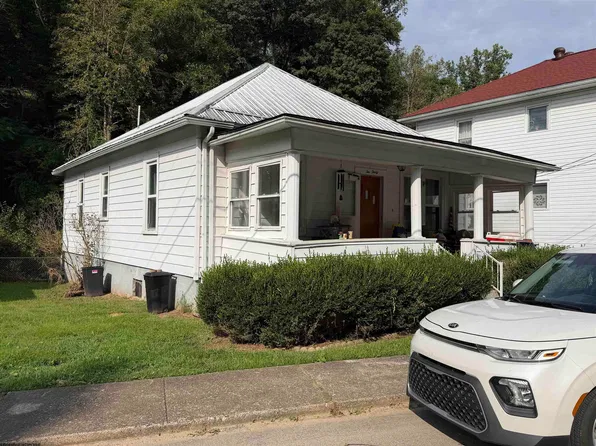 230 Cottage Ave, Weston, WV 26452