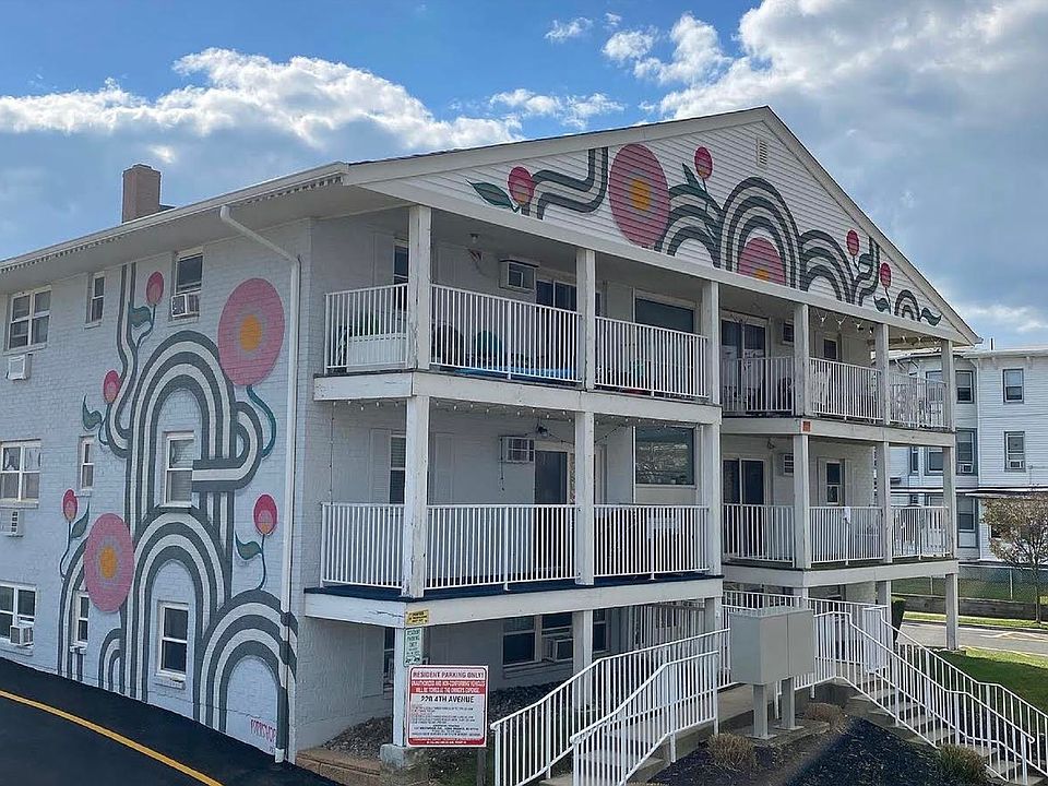 1st image of 220 4th Ave APT 19