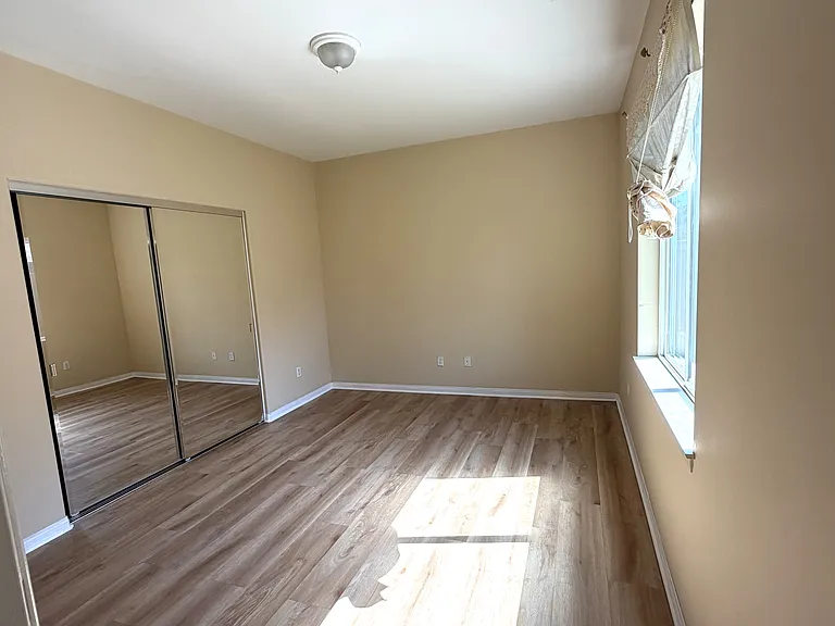 6363 Hazel St — Photo 9