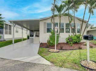 114 Primrose Ln, Naples, FL 34114