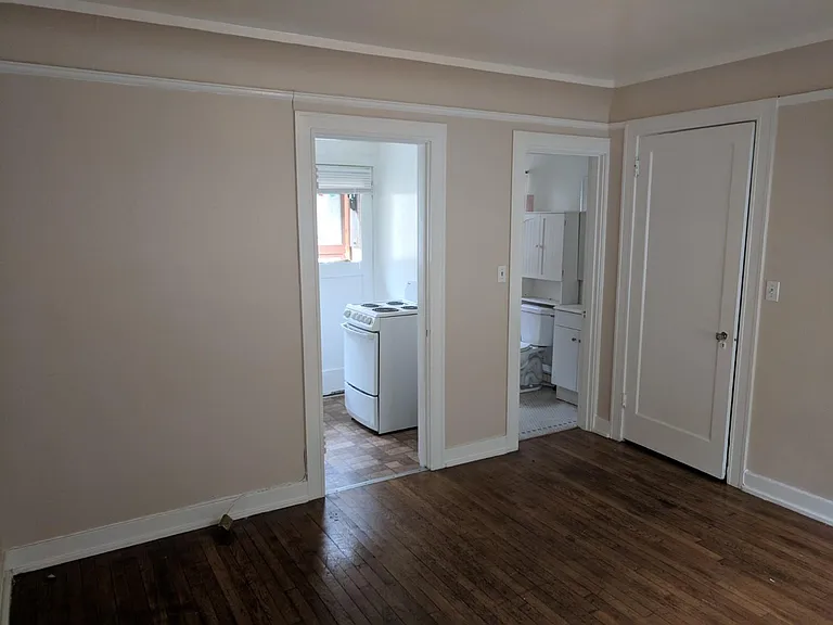 Theresa Renee Apartments — Photo 6
