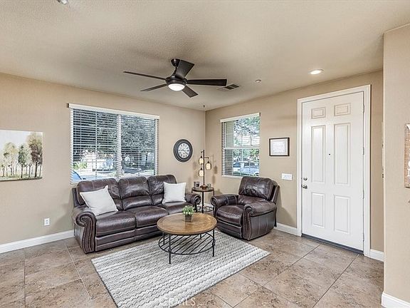 4th image of 44972 Bellflower Ln