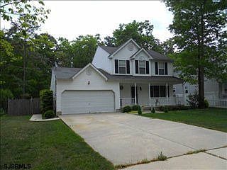 2nd image of 424 Redwood Ave