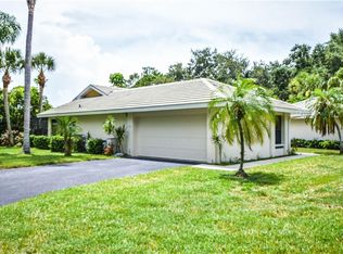 330 Pembroke Ln S #218, Venice, FL 34293