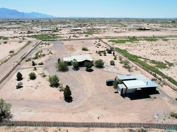 380 Quiet Ln SE, Deming, NM 88030