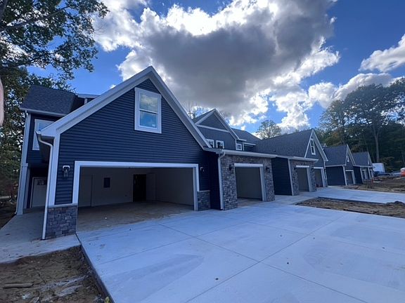 4th image of 1190 60th St SE