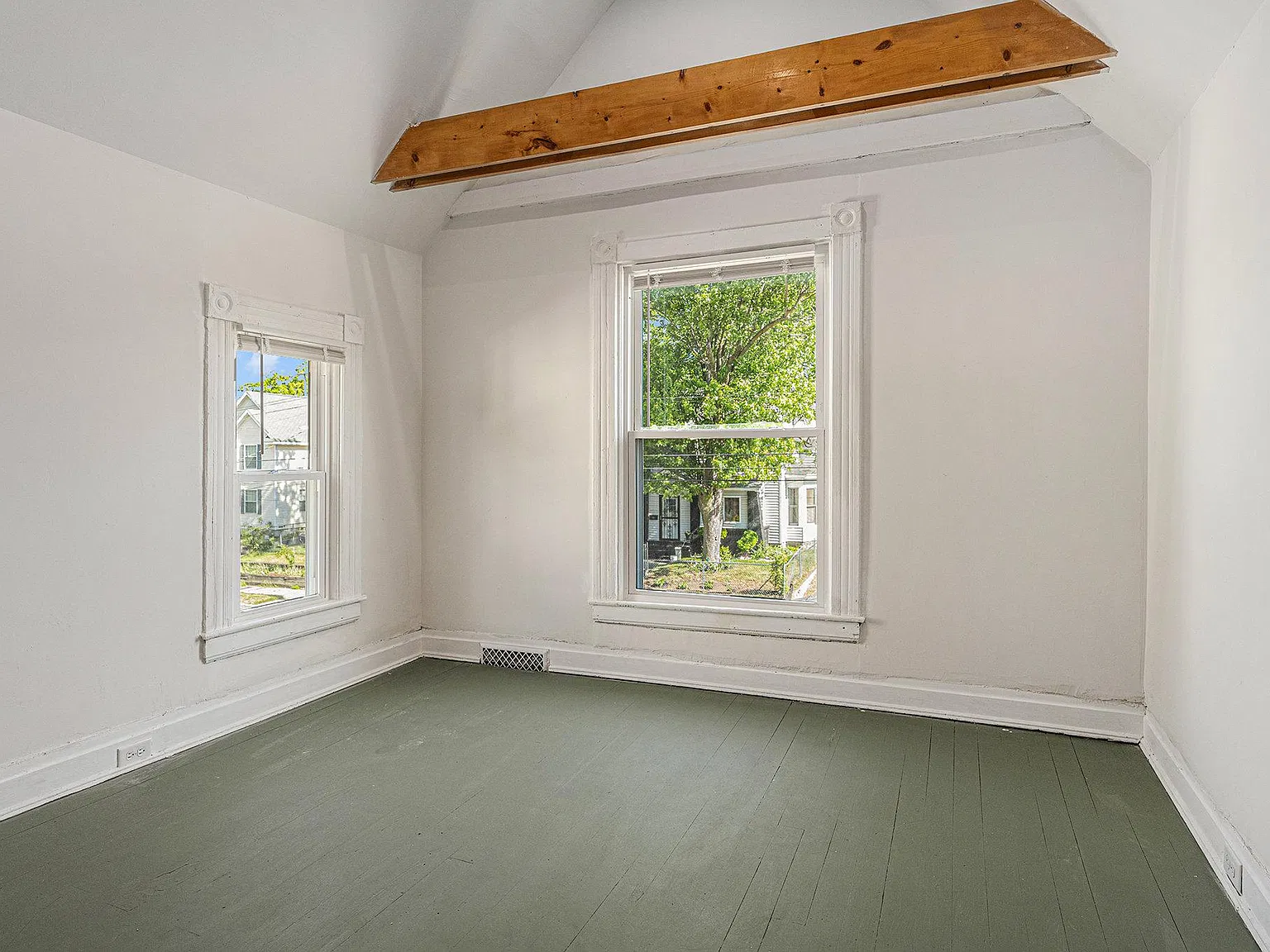 2 bed, 704 sqft, $1,265 — Photo 4