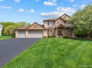 1190 Alexandra Blvd, Crystal Lake, IL 60014