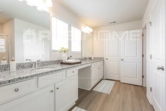206 Buxton Ave — Photo 13