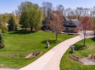 1111 Chippewa Dr NW, Rochester, MN 55901