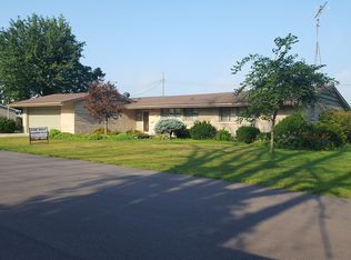 241 S Park Ave, Francesville, IN 47946