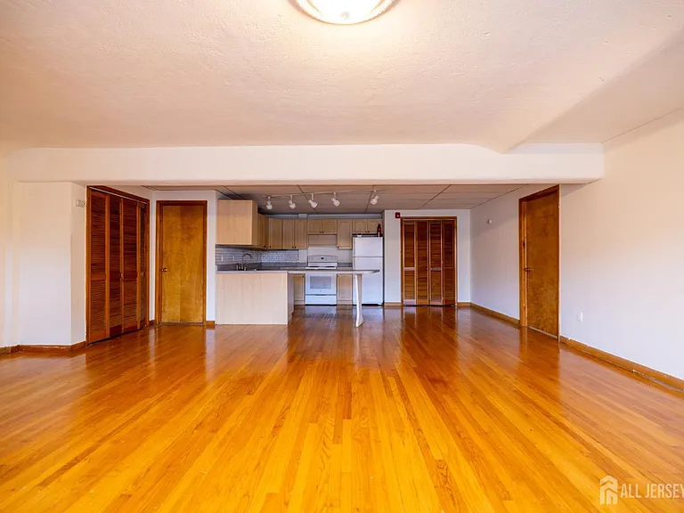 353 Springfield Ave — Photo 5
