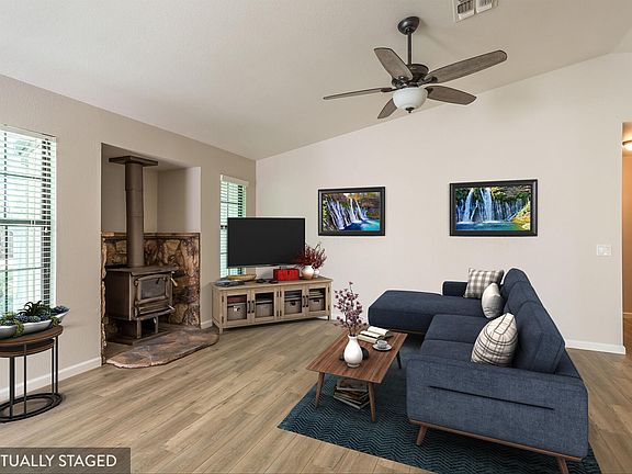 4th image of 3568 Silverwood St