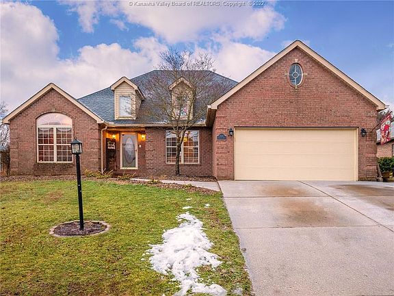 2nd image of 130 Candlewyck Dr