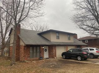 4706-4708 E Lake Valley Ln, Columbia, MO 65203