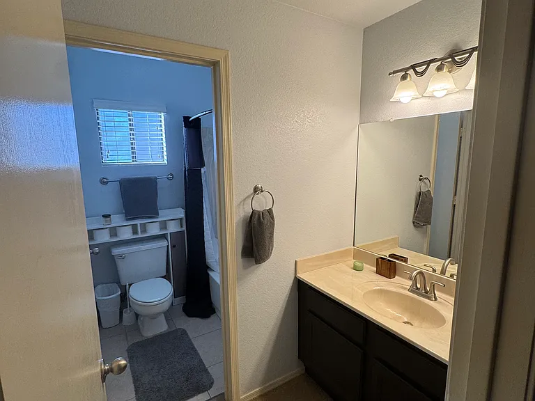 3728 N Copenhagen Dr — Photo 13