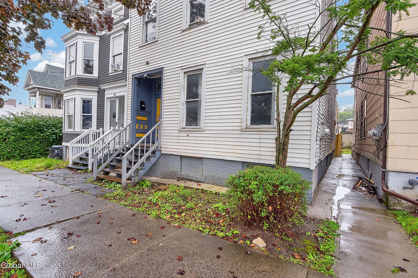 1st image of 556 Washington Avenue