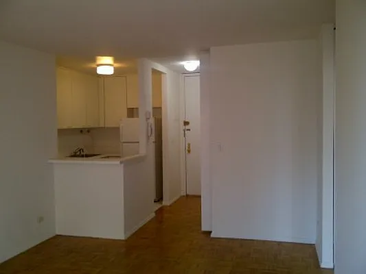 Rented by Classic Marketing- 530 Park1 | media 18