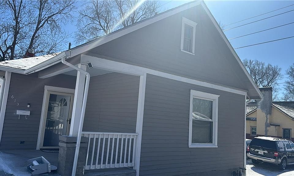 2nd image of 613 S 19th St