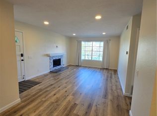 22 Exeter #23, Irvine, CA