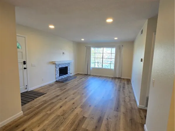22 Exeter #23, Irvine, CA 92612
