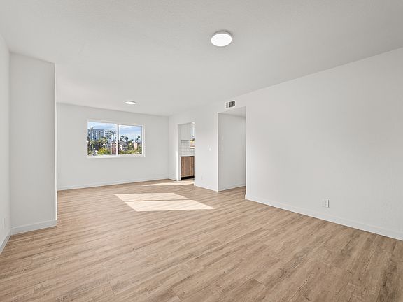 2nd image of 4113-15 Alabama St #B