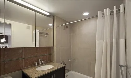 Rented by R New York