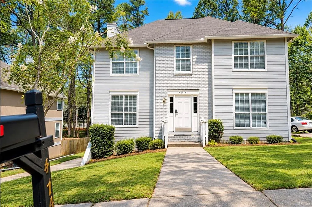 3 bed, 2.5 bath, 1768 sqft, $2,500 — Photo 1