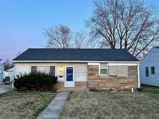 2829 Schofield Ave photo 1
