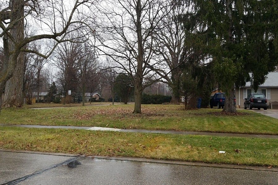 1st image of 5261 Berkshire Dr