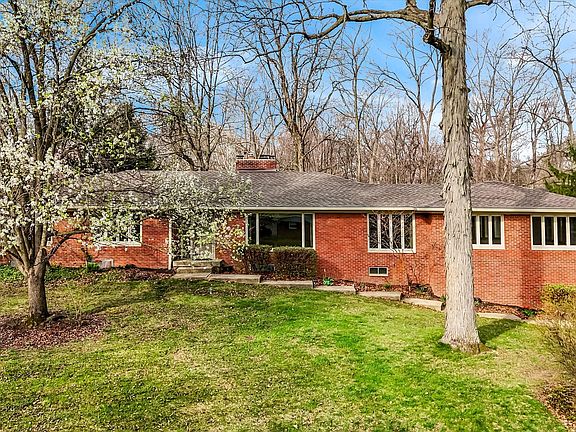 2nd image of 10712 Wildwood Dr