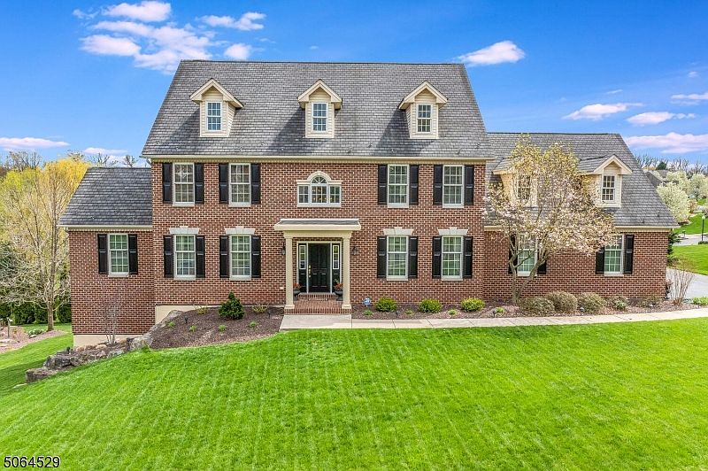 52 Crest Blvd, Easton, PA 18045 Zillow