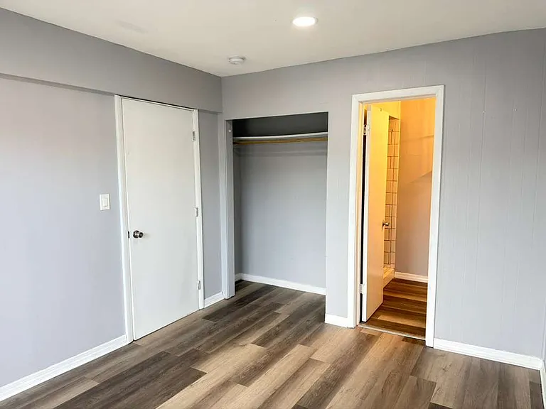 113 NE Madison Cir N #7 — Photo 6