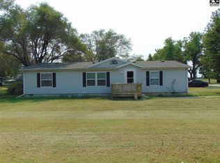 225 W Hoch St, Moundridge, KS 67107