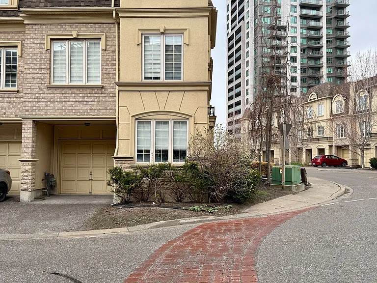 1250 Saint Martins Dr #71 — Photo 4