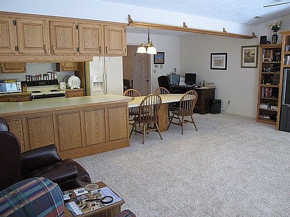 5th image of 2113 Henryanna Ave