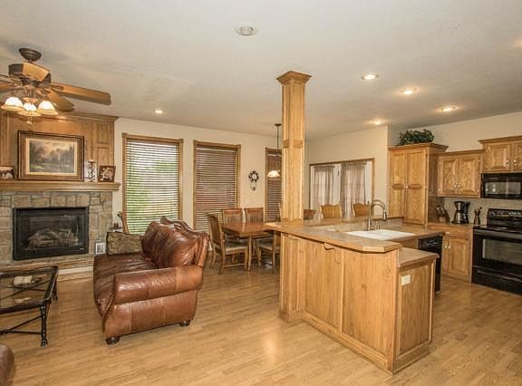 4th image of 18503 N Concord Cir
